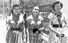 Lic. Eduardo Alvarado Chávez y Profra. María del Carmen Morales Onofre de Alvarado, celebrando sus Bodas de Plata en el año de 1993. La celebración fue oficiada por el Pbro. Gerardo Zatarín y los compañan en la fotografí­a sus hijos Dr. Luis Eduardo, Dra. Kathy Orquí­dea, Mtro. Earl Gustavo y Lic. David Oswaldo.