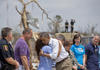 Obama llegó a la Base Aérea de Tinker a bordo del avión presidencial “Air Force One”, en una visita de varias horas por las zonas más afectadas por la tormenta, en compañía de la gobernadora de la entidad, María Fallin.