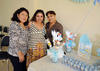 28052013 ADRIANA  Jáuregui en compañía de las organizadoras de su prenatal: Laura, Olivia, Silvia, Beatriz y Laura.