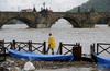 El gobierno checo ha declarado el estado de emergencia en gran parte del país, incluida la capital, Praga, donde se espera que el río Moldava alcance su nivel máximo.