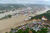 Alrededor de tres mil personas fueron evacuadas anoche de las zonas más amenazadas por los desbordamientos de ríos.