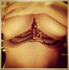 Rihanna ha presumido en esta red social fotos de sus desenfrenadas fiestas.