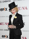 Madonna posó junto a su equipo de bailarines que formaron parte de la exitosa gira MDNA.