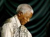 Es en el hospital de Pretoria donde Mandela se encuentra hospitalizado en el área de cuidados intensivos.