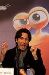 En conferencia de prensa, De Lozanne dijo estar contento de volver a prestar su voz para una película animada.
