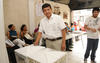 Canditados a alcaldes en La Laguna acudieron a emitir su voto en distintas casillas en La Laguna.