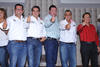 El candidato del PRI a la alcaldía de Gómez Palacio, José Miguel Campillo Carrete se declaró ganador de la contienda electoral, con base en los resultados de las encuestas de salida que efectuaron tres empresas y los cuales coincidieron en una ventaja de dos dígitos sobre el abanderado del PAN.
