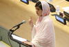 "El 9 de octubre de 2012 los talibanes me dispararon. Pensaron que con sus balas me callarían para siempre, pero fracasaron", afirmó la joven ante la Asamblea General de la ONU en su primer discurso en público desde que sobrevivió milagrosamente a un ataque en su país por defender la educación femenina.