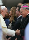 El arzobispo de Río de Janeiro, Dom Orani Tempesta, saludó también a Francisco.