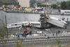 El accidente, el primero registrado en una línea de la red de alta velocidad en España, se produjo poco antes de las nueve de la noche (19:00 GMT) cuando el tren Alvia descarriló en una curva de las inmediaciones de la estación de Santiago de Compostela.