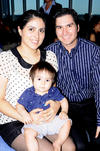 06082013 MóNICA  Gamiño, Fernando Félix y su hijo.