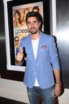 El actor Osvaldo de León acudió al estreno de la serie de Gossip Girl Acapulco.