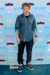 El protagonista de la seria "Vampire Diaries", Ian Somerhalder asistió al evento donde presentó una categoría.