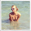Paris Hilton compartió sus mejores bikinis a sus seguidores.