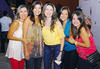 Esther Garza y Vero Espinoza.