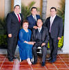 08092013 CELEBRANDO BODAS  de Oro se encuentran los señores Ramiro Facio Rosales y María Elva García Mesta, en compañía de sus hijos.