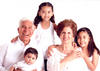 09092013 SR. DIONISIO  Sánchez Herrera con su esposa Dolores y sus nietos Ximena, María José y Arturito, captados en días pasados celebrando el Día del Abuelo.