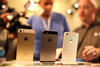 "El iPhone 5C es bonito y, sin pedir disculpas, es de plástico", dijo el vicepresidente de comercialización de Apple, Phil Schiller.