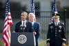 Cabe señalar que también en la misma fecha, fue atacada la sede del Pentágono, por lo que el presidente estadounidense, Barack Obama, depositó una corona de flores durante una ceremonia en recuerdo de las víctimas, en el Pentágono en Arlington, Virginia.