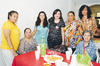 17092013 'BABY SHOWER'.  Michel Rodríguez de Marmolejo en compañía de algunas invitadas a su fiesta de canastilla.