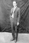 SR. AGRICULTOR  Ricardo Izaguirre Muruaga, en el rancho "Las Carolinas", en San Pedro, Coahuila, en 1925.