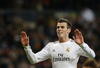 Con esta victoria el Real Madrid llegó a 37 unidades, para acotar distancias respecto a los punteros Barcelona y Atlético de Madrid, que tienen 40, aunque mañana los culés enfrentarán al Athletic de Bilbao, para tratar de agrandar de nuevo la distancia.
