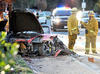 El accidente, ocurrió en Santa Clarita, al norte de Los Ángeles, California, cuando viajaba de copiloto con un amiga en un Porsche, perdió el control y se impactó contra un árbol.