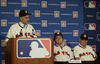 Torre, La Russa y Bobby Cox pasaron décadas tratando de derrotarse uno a otro. Este día, sin embargo, todo fue admiración mutua.