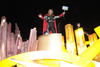 El famoso Thor se dio tiempo para aparecer en el Desfile Navideño.