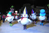 Entre los más de 160 actores que participaron en este magno desfile, se encontraba un grupo de 'Elfos' bailarines.