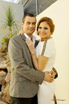 Manlio Ramí­rez, Amparo Díaz, Carmen Corral de Alarcón y Alfredo Alarcón con los novios.