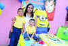 CUMPLEAñOS.  Sebastián Ramírez Cortés cumplió un año y lo festejó con su mamá, Giselle, y su hermano, Ricardo, además de sus amiguitos.