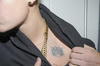 Las fotografías de los tatuajes de Bieber comenzaron ya a circular por los medios de espectáculos.