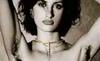 Varios años atrás, fue la emblemática Sophia Loren quien ya iniciaba a imponer tendencia.