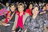 PRENATAL.  Fabiola Valdez con las organizadoras de su 'baby shower', Tenssy de Díaz Flores y María Luisa de Valdez.