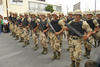 Elementos del Ejército desfilaron por las calles del Centro de Torreón.