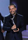 Eugenio Derbez se llevó el premio a mejor actor por su trabajo en la película "No se aceptan devoluciones".