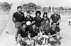 Luis Alberto Acosta Rodríguez, acompañado de su papá, José Luis Acosta Ramos (f), después de un juego de softbol en Ciudad Lerdo, Durango, en 1999.