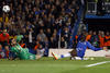 Al minuto 87, César Azpilicueta disparó a puerta, el balón se desvía por la defensa parisina y el senegalés Ba se encuentra el esférico empujándolo al fondo de las redes, para darle el pase al Chelsea.