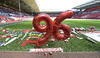 Durante la ceremonia este martes en el estadio de Anfield para conmemorar los 25 años de la tragedia, los 24 mil asistentes guardaron un minuto de silencio en memoria de las personas que murieron en la peor tragedia deportiva del Reino Unido.