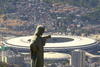 Vista aérea de dos símbolos de la ciudad de Río de Janeiro, Brasil, el Cristo Redentor y el estadio Maracaná de fondo, el cual será la sede de la final del Mundial de Futbol Brasil 2014.