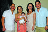 Rogelio Aguirre Serna con sus papás, Luis Eduardo y Claudia Érika y sus Padrinos Roberto y Mayra.