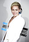 En el listado también aparece la cantante Miley Cyrus, de quien aseguran "sabe lo que está haciendo".