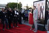 La actriz Halston Sage deslumbró al desfilar por la alfombra roja de la premier.