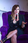 La cantante y actriz estadunidense Demi Lovato iluminó la Arena Ciudad de México con su potente voz que deleitó a sus miles de fans durante su concierto, que formó parte del The Neon Lights Tour.