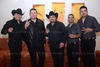 Un concierto íntimo fue lo que presentaron para los miles de laguneros que vivieron el ritmo texano de Duelo.
