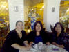 En familia festejando el Día de las Madres.