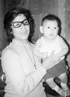 25052014 Hace mÃ¡s de tres dÃ©cadas, la Sra. Silvia Casas de Reyes en compaÃ±Ã­a de sus tres hijos: Silvia Leonor, JesÃºs Manuel y Patricia Amparo Reyes Casas.