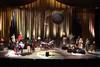 Hugh Laurie dejó de lado su faceta como actor y llegó a la Ciudad de México con la Copper Bottom Band para ofrecer un concierto en el Auditorio Nacional.