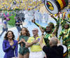 Con danza, música, vestimenta típica y elementos tradicionales, Brasil dio parte de una manifestación artística que representa su país durante el evento inaugural del Mundial 2014.